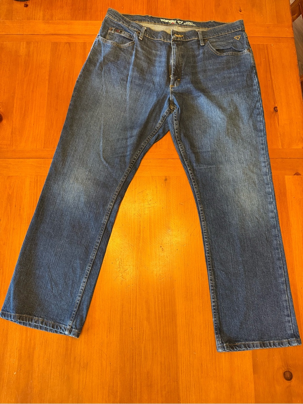 Wrangler Men’s Relaxed Fit Dark Blue Jeans Cody Johnson 20x